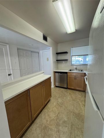 8435 Sunrise Lakes BLV 104, Sunrise, FL 33322