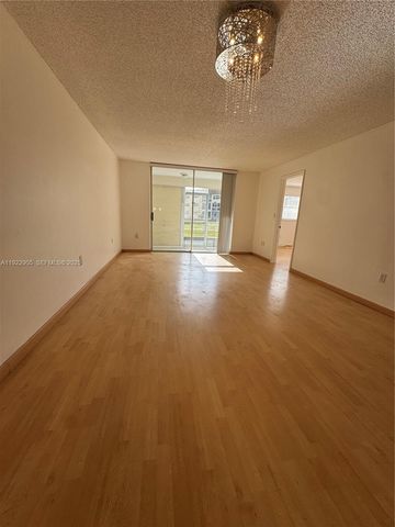 8435 Sunrise Lakes BLV 104, Sunrise, FL 33322