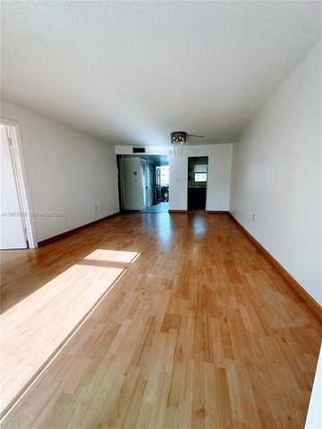 8435 Sunrise Lakes BLV 104, Sunrise, FL 33322