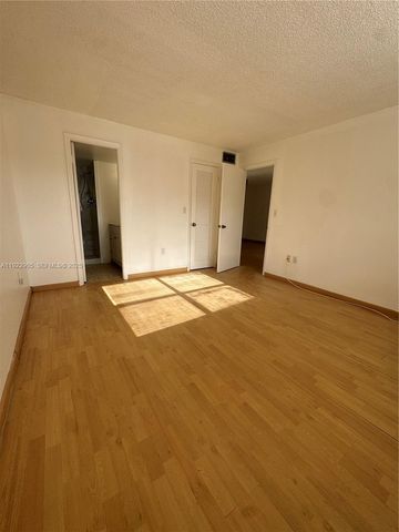 8435 Sunrise Lakes BLV 104, Sunrise, FL 33322