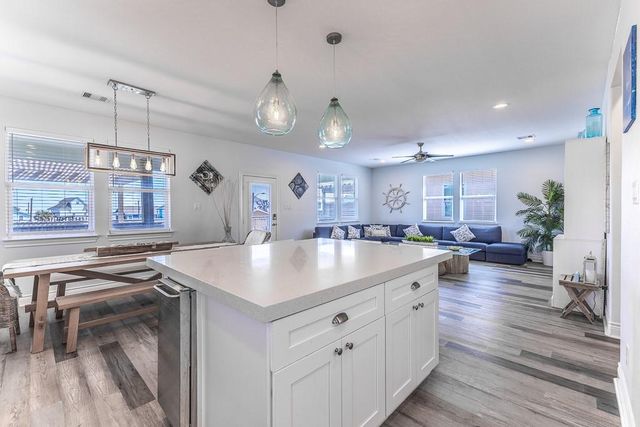 13111 Buccaneer Parkway, Freeport, TX 77541