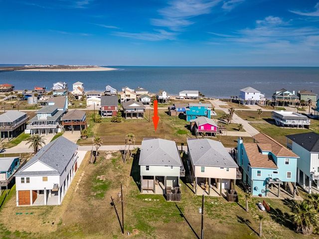 13111 Buccaneer Parkway, Freeport, TX 77541