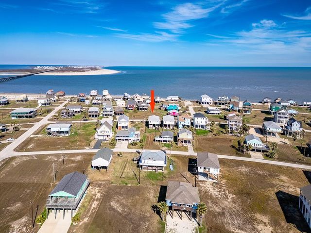 13111 Buccaneer Parkway, Freeport, TX 77541
