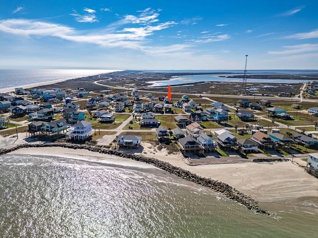 13111 Buccaneer Parkway, Freeport, TX 77541