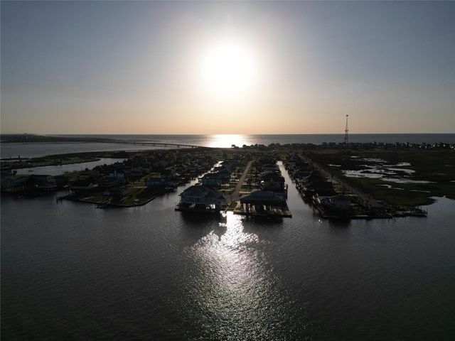 13111 Buccaneer Parkway, Freeport, TX 77541