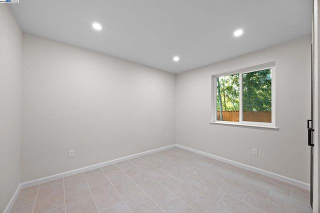 3449 Encina Way, Oakland, CA 94605