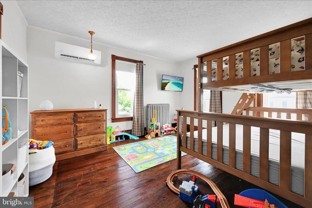 290 TULPEHOCKEN ST, Pine Grove, PA 17963
