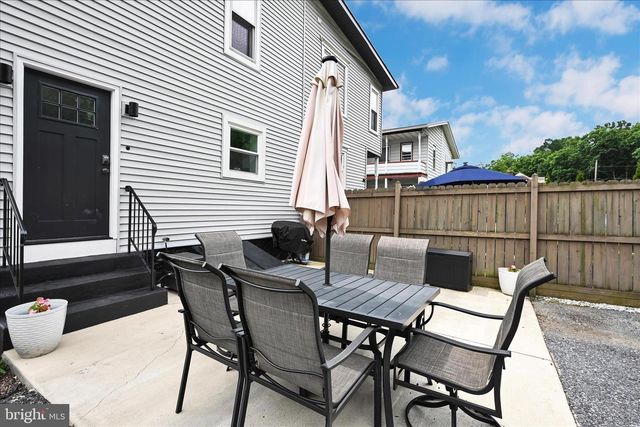 290 TULPEHOCKEN ST, Pine Grove, PA 17963
