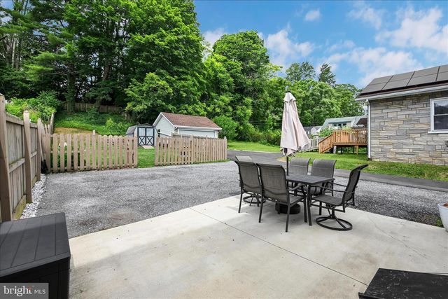 290 TULPEHOCKEN ST, Pine Grove, PA 17963