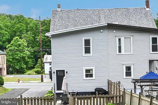 290 TULPEHOCKEN ST, Pine Grove, PA 17963
