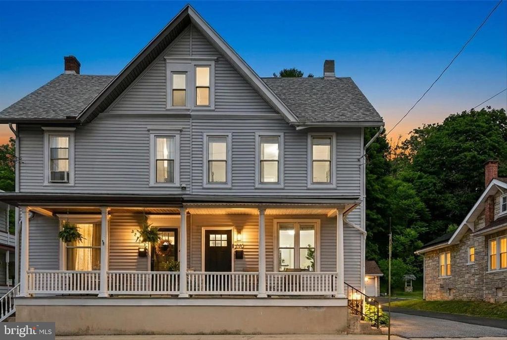 290 TULPEHOCKEN ST, Pine Grove, PA 17963