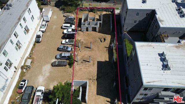 14822 Delano Street, Los Angeles, CA 91411