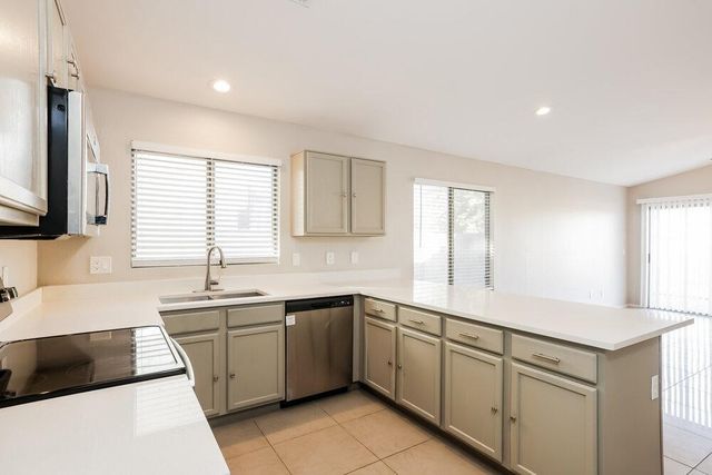 3718 W Burgess Lane, Phoenix, AZ 85041