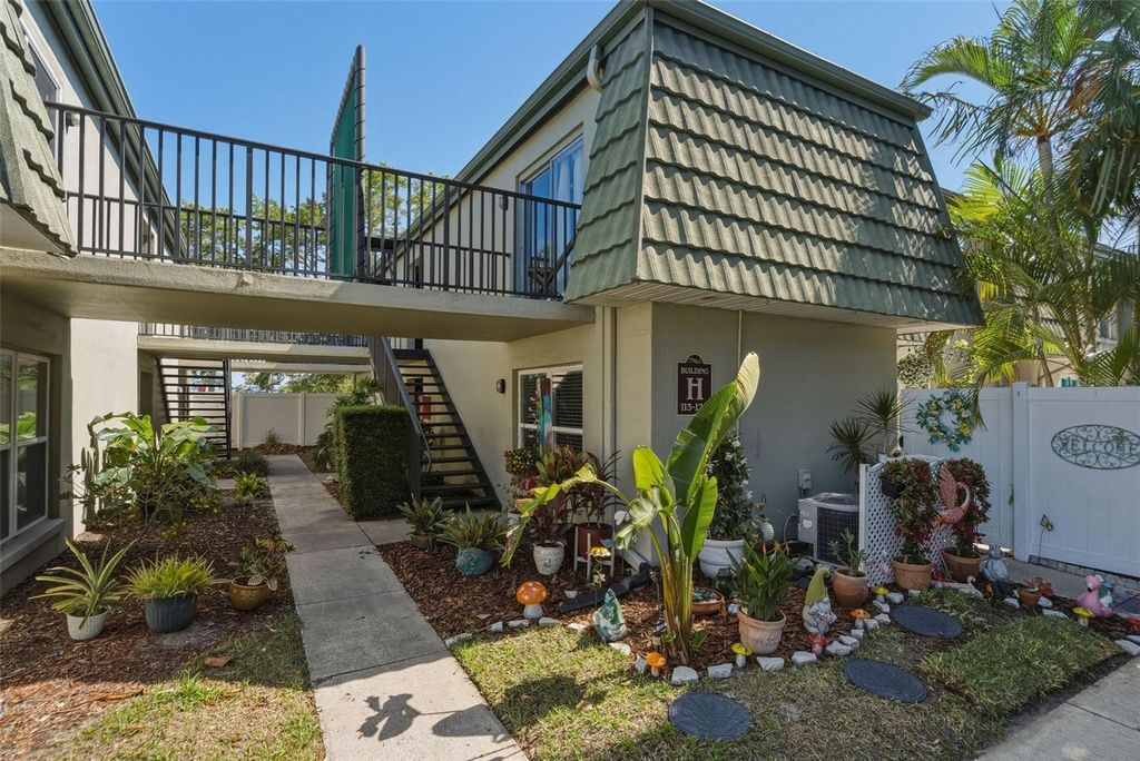 1799 N HIGHLAND AVENUE 114, Clearwater, FL 33755