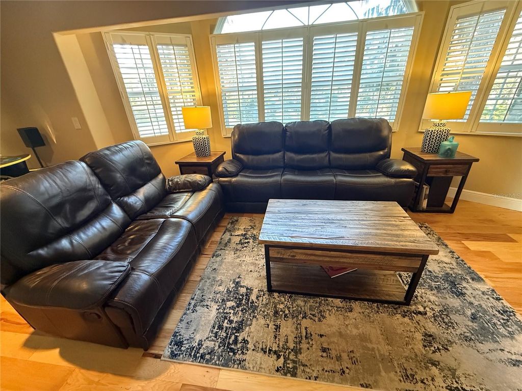 Image 15 of property listing at 11322 DEAD RIVER ROAD, Tavares, FL 32778