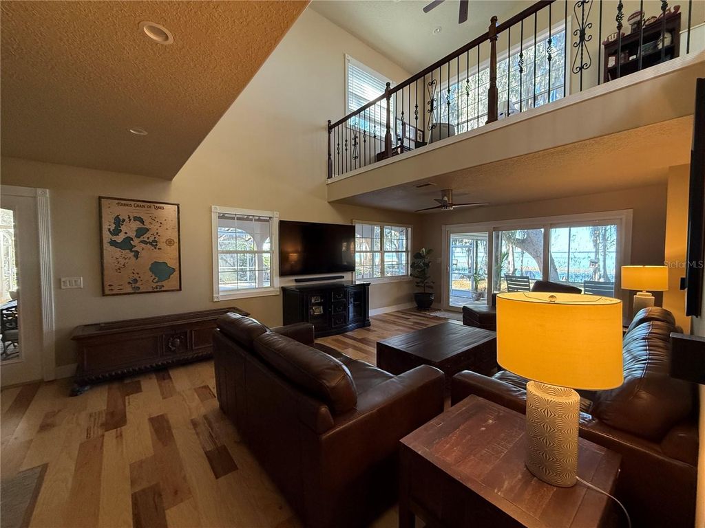 Image 17 of property listing at 11322 DEAD RIVER ROAD, Tavares, FL 32778