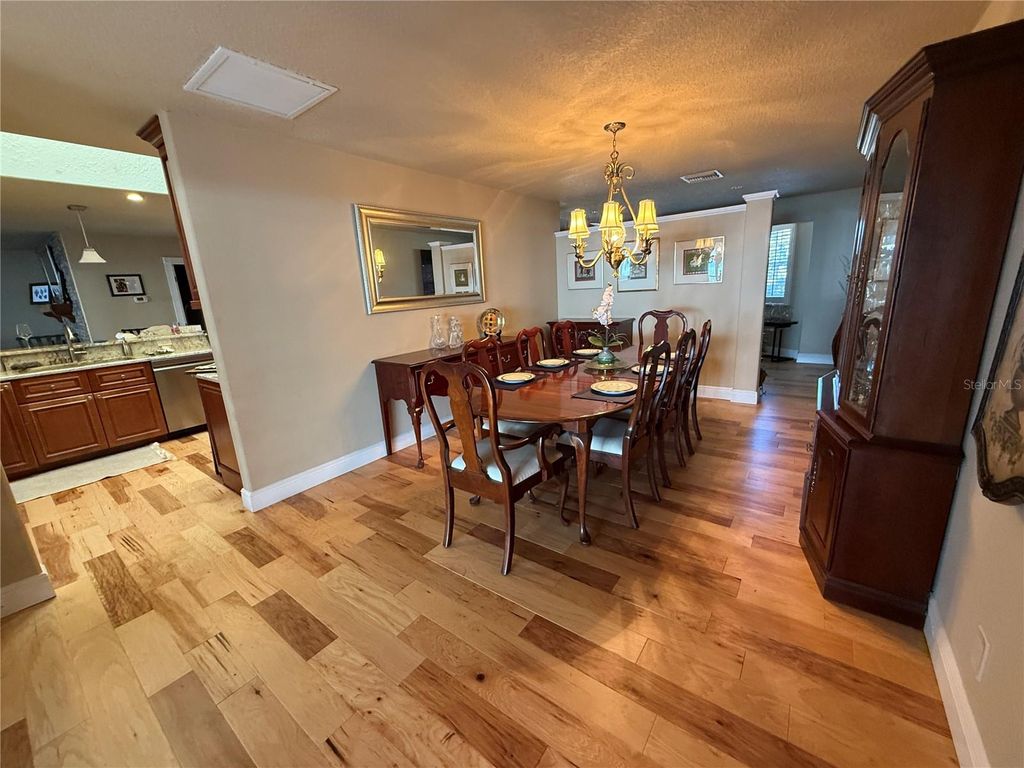 Image 26 of property listing at 11322 DEAD RIVER ROAD, Tavares, FL 32778