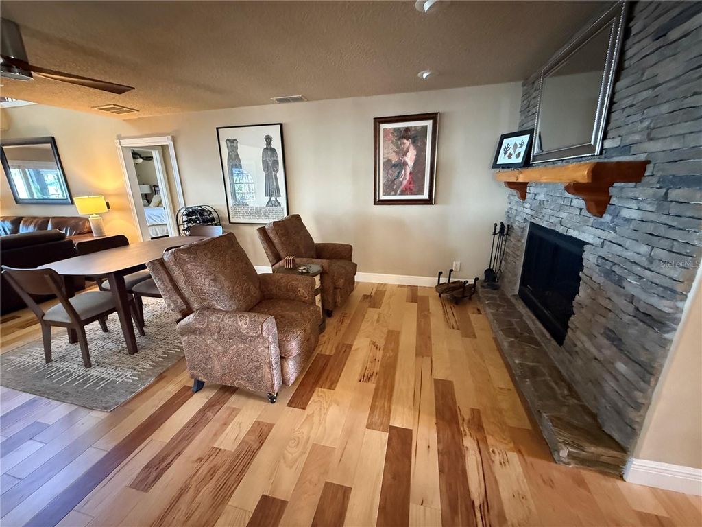 Image 29 of property listing at 11322 DEAD RIVER ROAD, Tavares, FL 32778