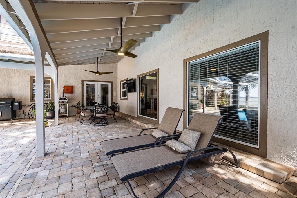 Image 68 of property listing at 11322 DEAD RIVER ROAD, Tavares, FL 32778