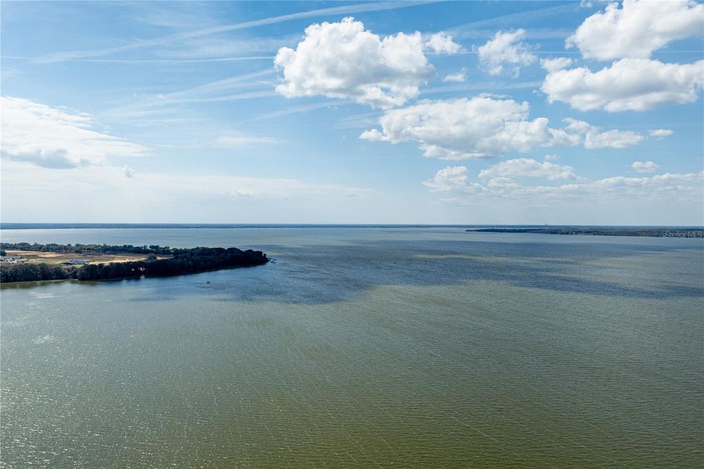 Image 72 of property listing at 11322 DEAD RIVER ROAD, Tavares, FL 32778