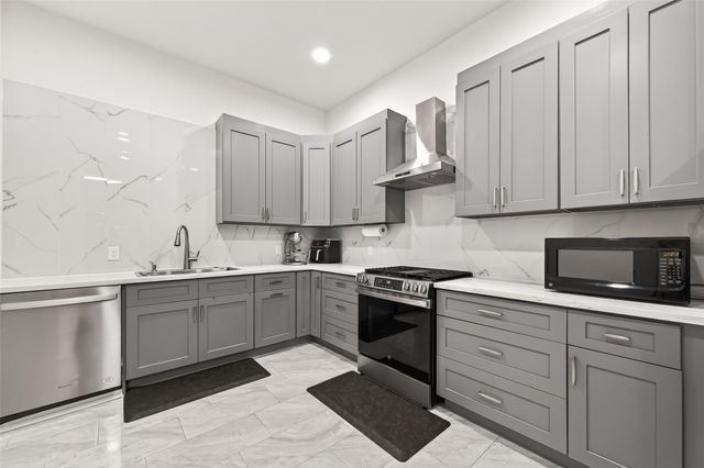 430 Texas Terragon Trace, Richmond, TX 77406