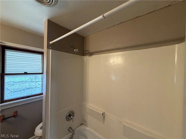 871 E 232nd Street, Euclid, OH 44123