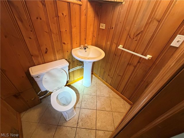 871 E 232nd Street, Euclid, OH 44123