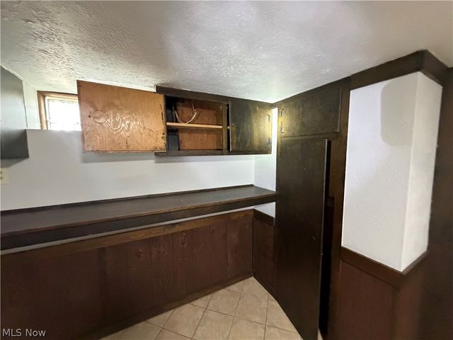 871 E 232nd Street, Euclid, OH 44123