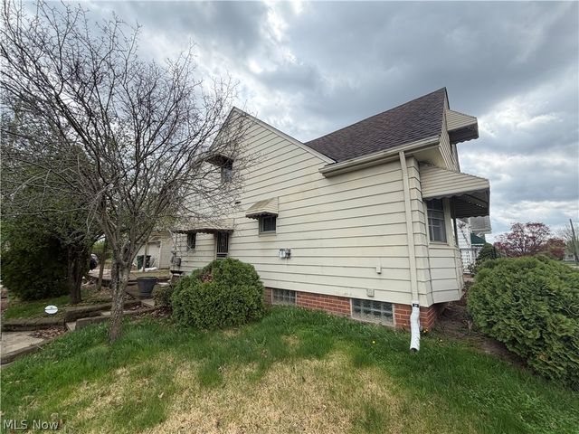 871 E 232nd Street, Euclid, OH 44123