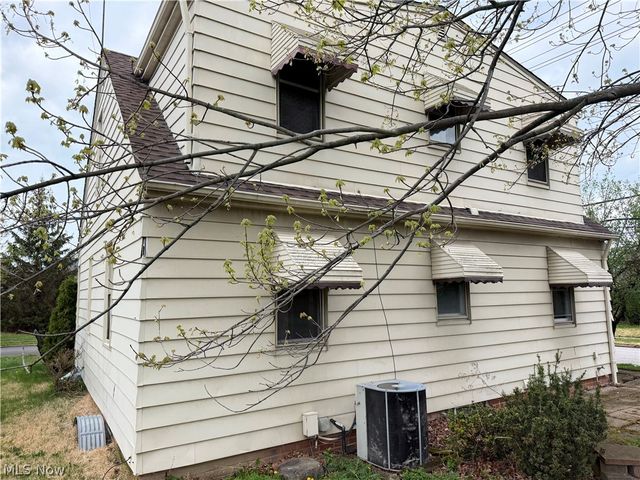 871 E 232nd Street, Euclid, OH 44123