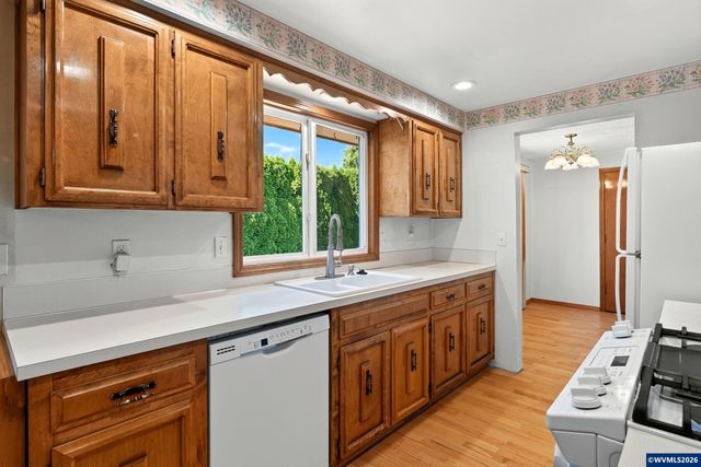 4512 Raintree Ct NE, Salem, OR 97305