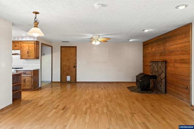 4512 Raintree Ct NE, Salem, OR 97305