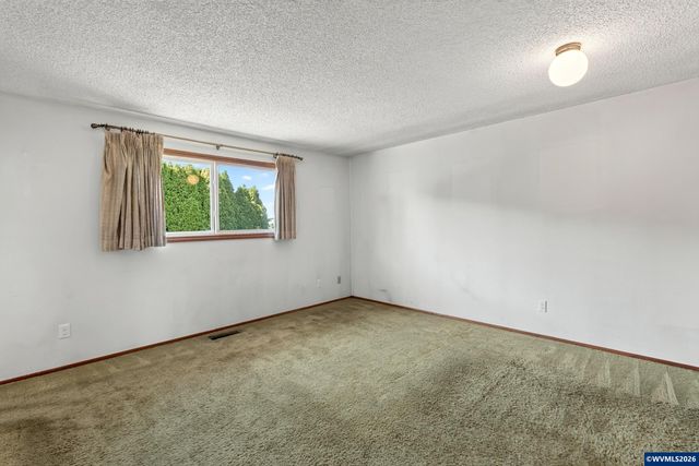4512 Raintree Ct NE, Salem, OR 97305