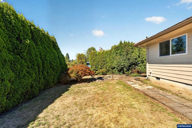 4512 Raintree Ct NE, Salem, OR 97305