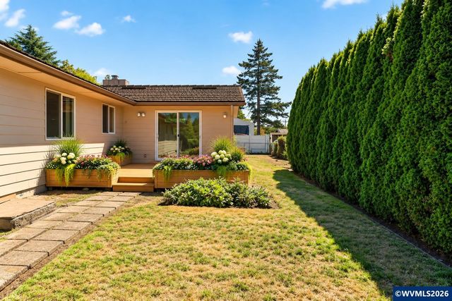 4512 Raintree Ct NE, Salem, OR 97305