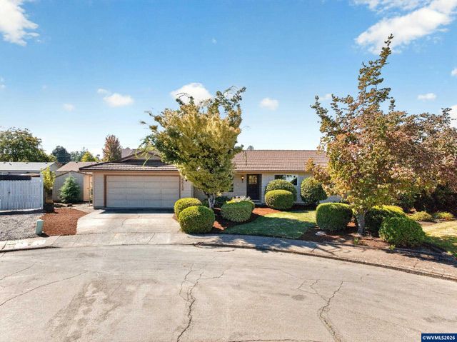 4512 Raintree Ct NE, Salem, OR 97305