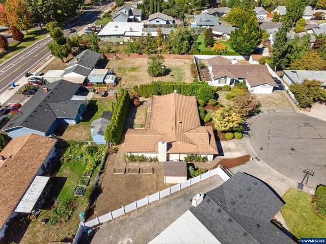4512 Raintree Ct NE, Salem, OR 97305