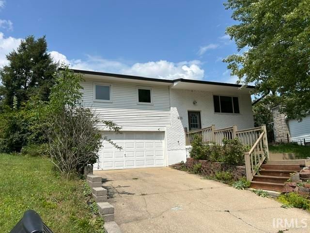 1423 E Dunstan Drive, Bloomington, IN 47401