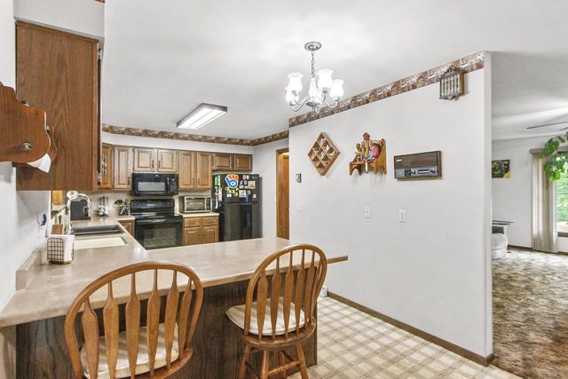W8287 County Road P, Pardeeville, WI 53954