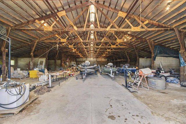 W8287 County Road P, Pardeeville, WI 53954