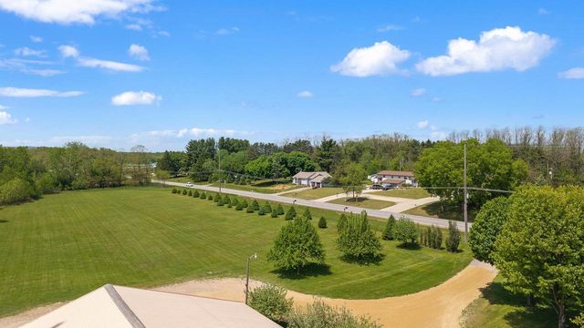 W8287 County Road P, Pardeeville, WI 53954