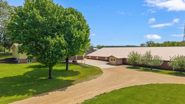W8287 County Road P, Pardeeville, WI 53954