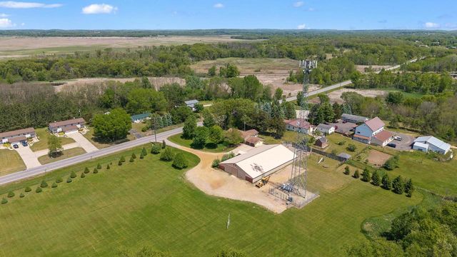 W8287 County Road P, Pardeeville, WI 53954