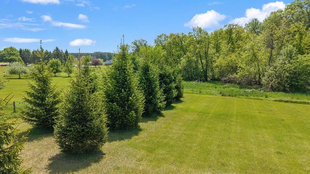 W8287 County Road P, Pardeeville, WI 53954