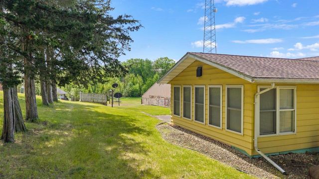 W8287 County Road P, Pardeeville, WI 53954