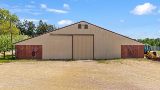 W8287 County Road P, Pardeeville, WI 53954