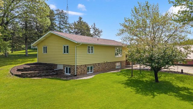 W8287 County Road P, Pardeeville, WI 53954