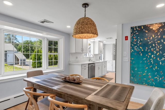 124 Pleasant Street, South Chatham, MA 02659