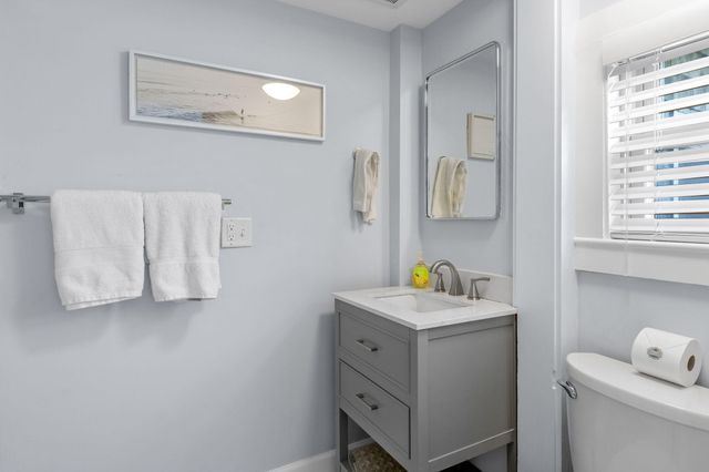 124 Pleasant Street, South Chatham, MA 02659