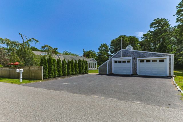 124 Pleasant Street, South Chatham, MA 02659